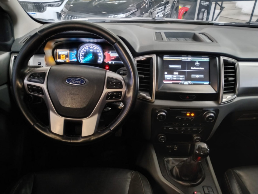 ford ranger 2.5 xlt 4x2 cd 16v flex 4p man 17/17 seminovo7