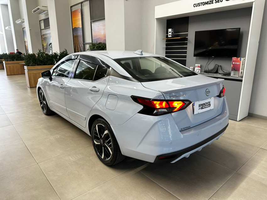 nissan versa 1.6 16v flex exclusive xtronic 23/24 seminovo5