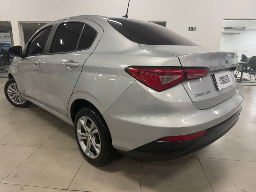 fiat cronos 1.0 firefly flex drive man 23/24 seminovo4