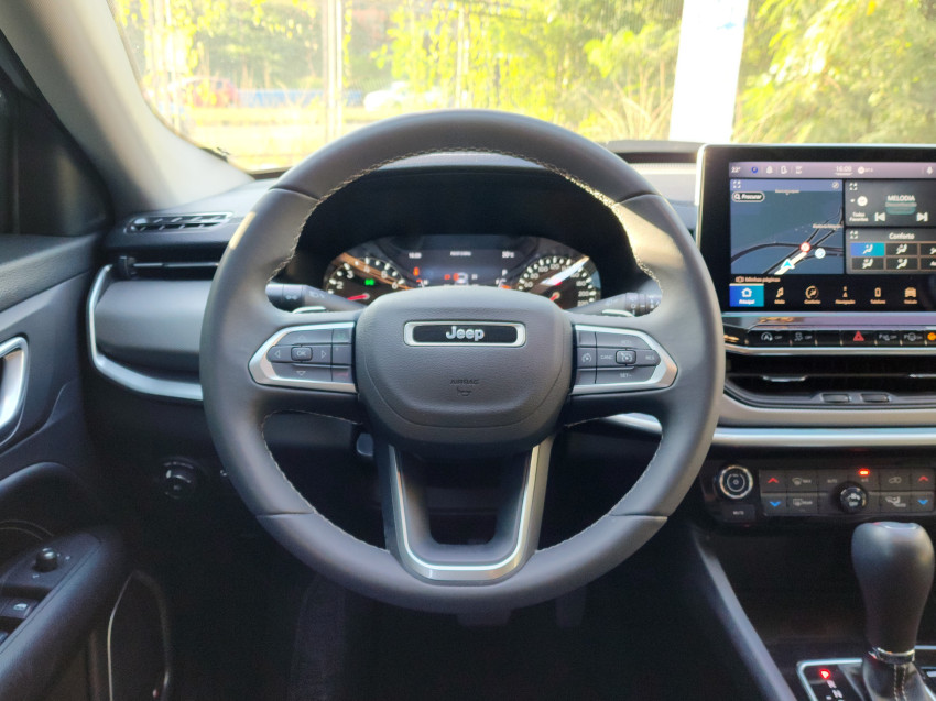 jeep compass 1.3 t270 turbo flex longitude at6 22/23 seminovo8