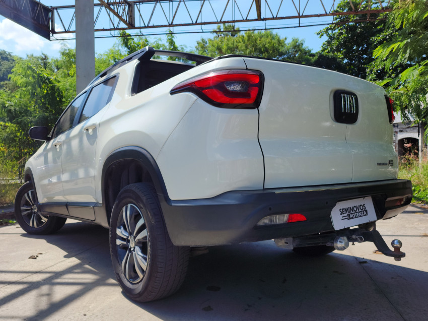 fiat toro 2.0 16v turbo diesel freedom 4wd at9 21/22 seminovo4