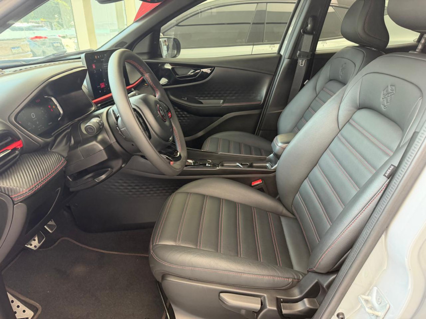 fiat fastback 1.3 turbo 270 flex abarth at6 24/25 seminovo6