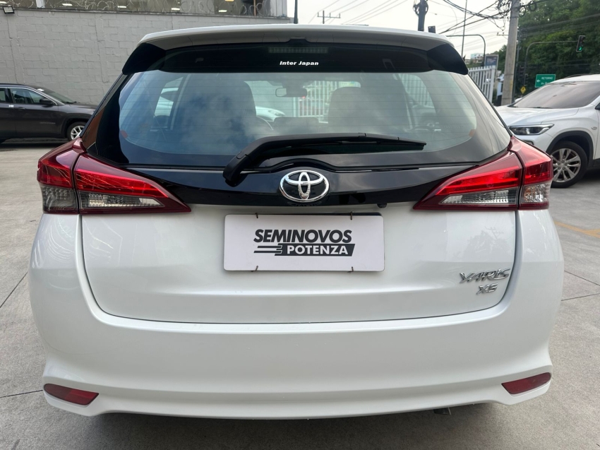toyota yaris 1.5 16v flex xs multidrive 24/25 seminovo4