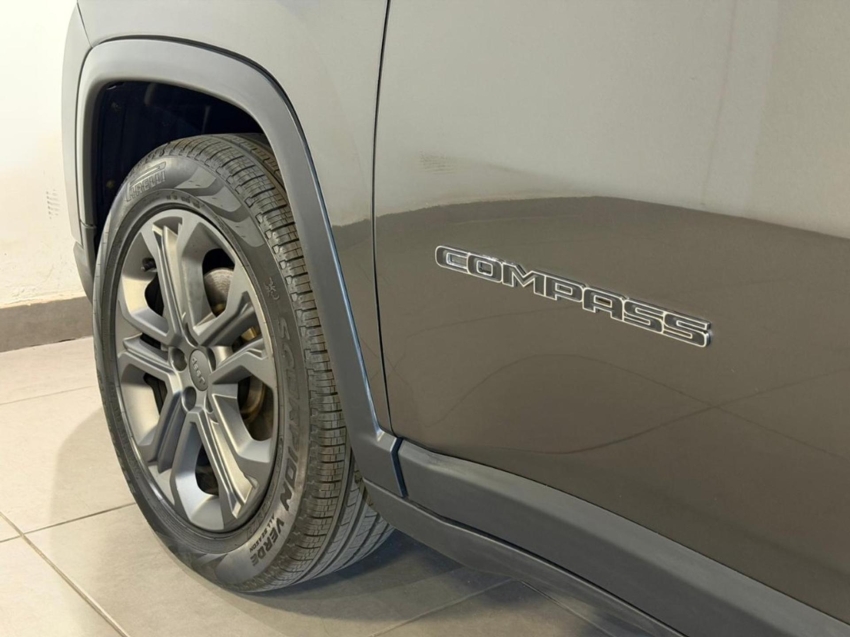 jeep compass 1.3 t270 turbo flex longitude at6 1.6 4p automatico 202210