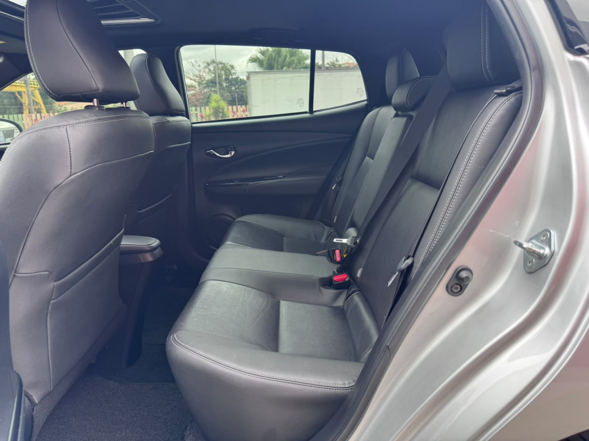 toyota yaris hatch xls 1.5 motor com teto solar12