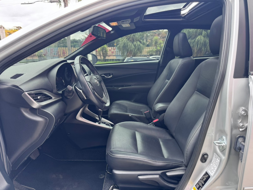 toyota yaris hatch xls 1.5 motor com teto solar8