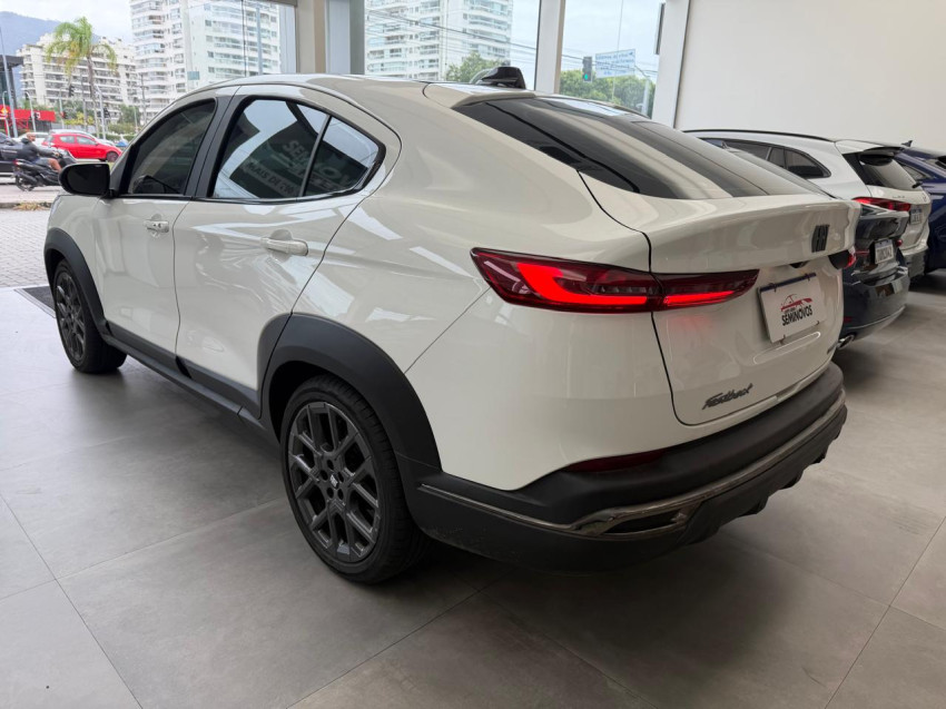 fiat fastback 1.0 turbo 200 hybrid impetus cvt 25/26 seminovo5