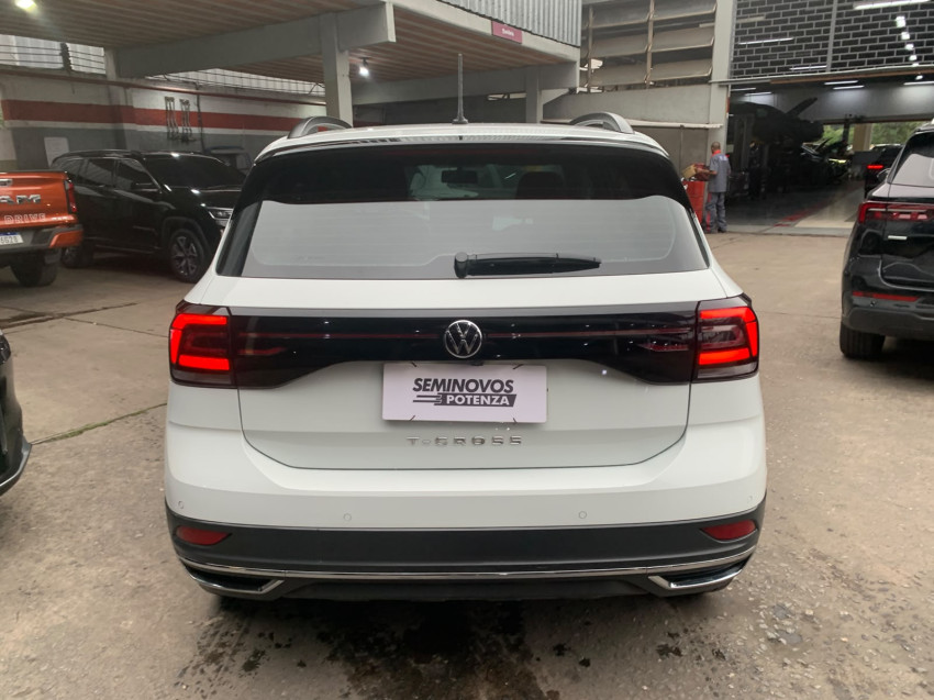 volkswagen t-cross 1.0 200 tsi total flex at 23/23 seminovo4