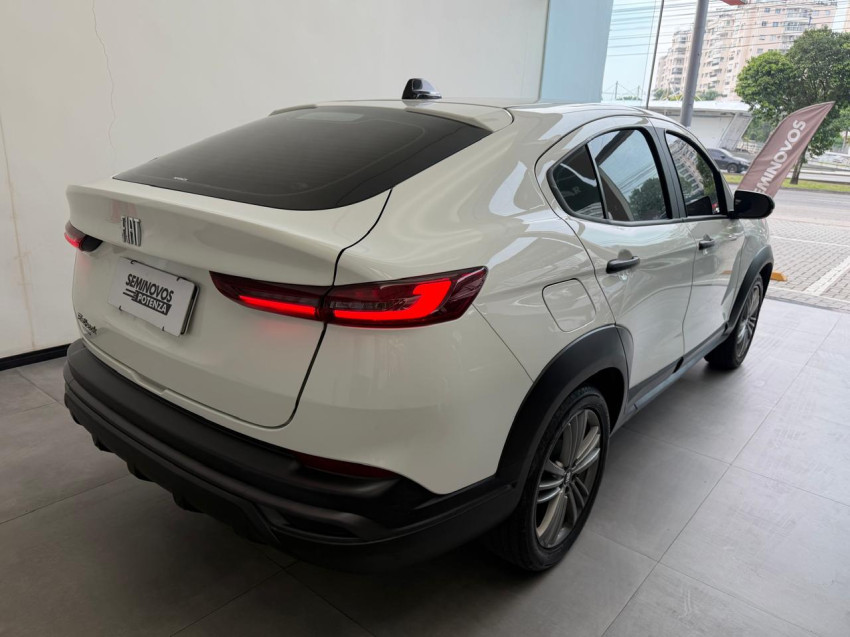 FIAT FASTBACK 1.0 TURBO 200 FLEX CVT 25/26 SEMINOVO4