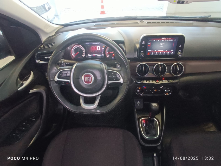 fiat/cronos precision 1.8 at6 flex fiat/cronos precision 1.8 at6 flex