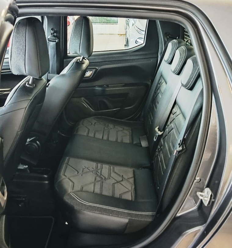 fiat/strada volcano cd 1.3 at flex  2023/20236