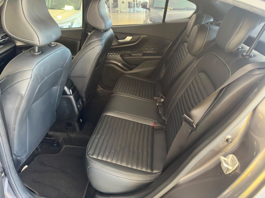 fiat fastback 1.3 turbo 270 limited flex at6 2023/20247