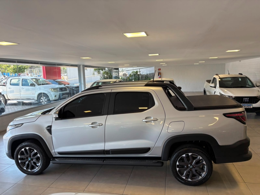fiat strada 1.0 turbo 200 flex ultra cd cvt 4p automatico 20243