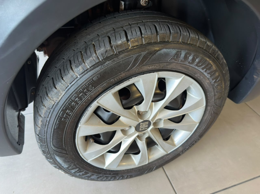 fiat mobi 1.0 firefly flex like. manual 4p 202512