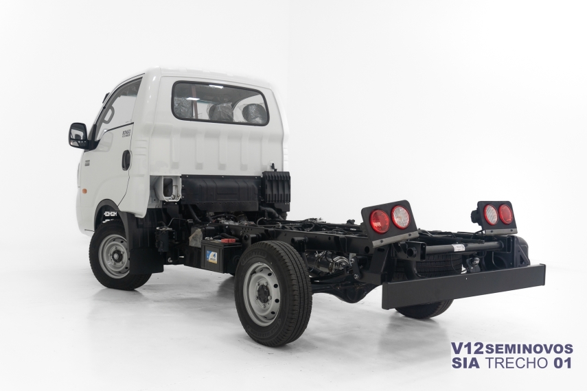 kia bongo 2.5 td diesel std cs 4x4 manual7