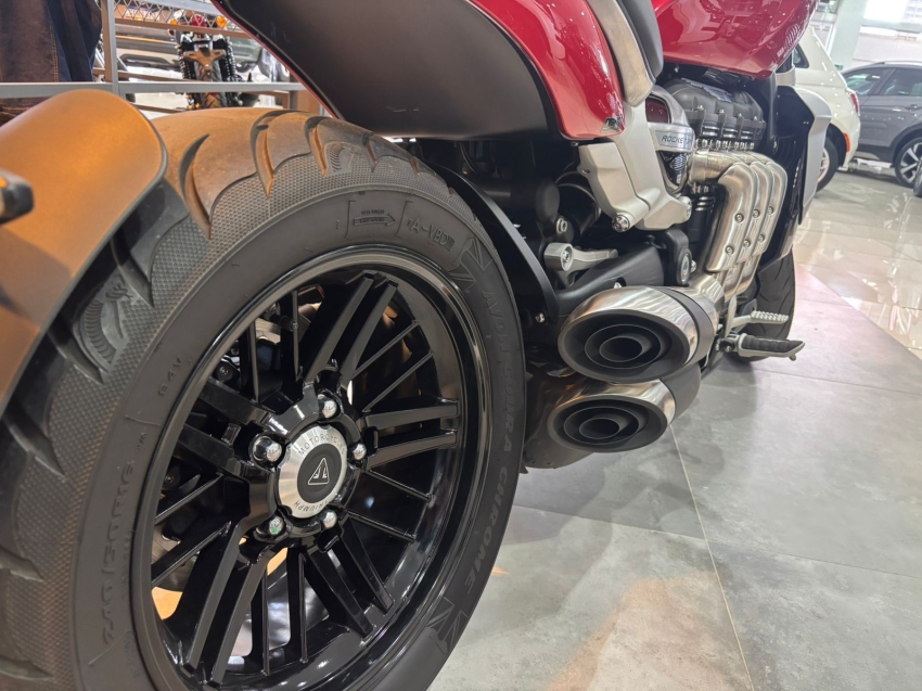 triumph rocket iii r2500 2400 gasolina manual 2021