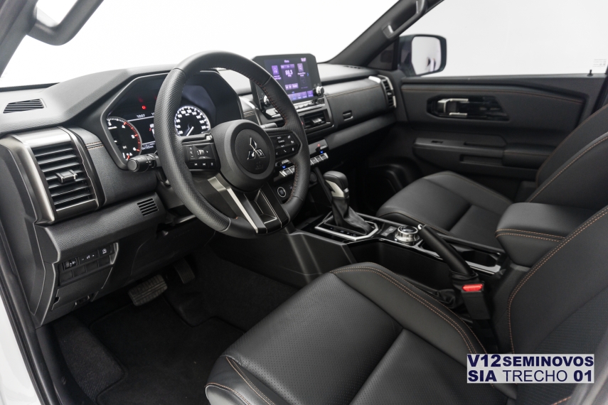 mitsubishi triton 2.4 biturbo diesel cd katana 4x4 automatico 5p 2026