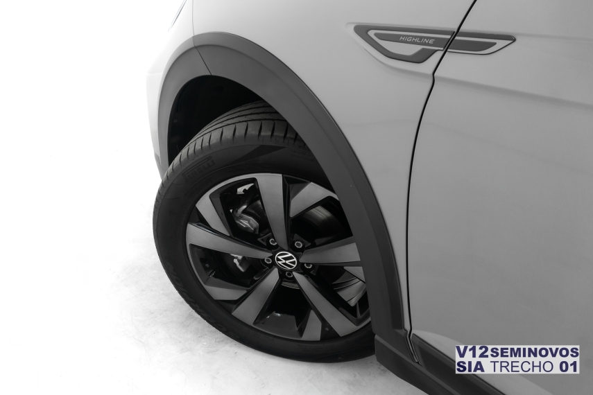 volkswagen nivus 1.0 200 tsi total flex highline automatico 5p 2024