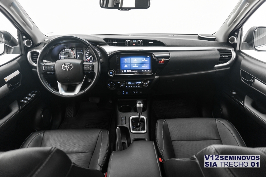 toyota hilux 2.8 d-4d turbo diesel cd srx plus 4x4 automatico 5p 202411