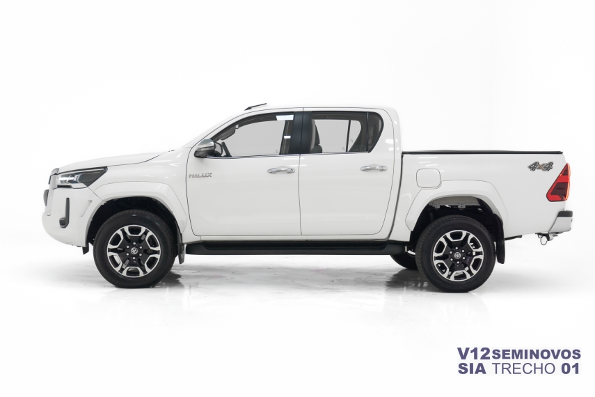 toyota hilux 2.8 d-4d turbo diesel cd srx plus 4x4 automatico 5p 20244