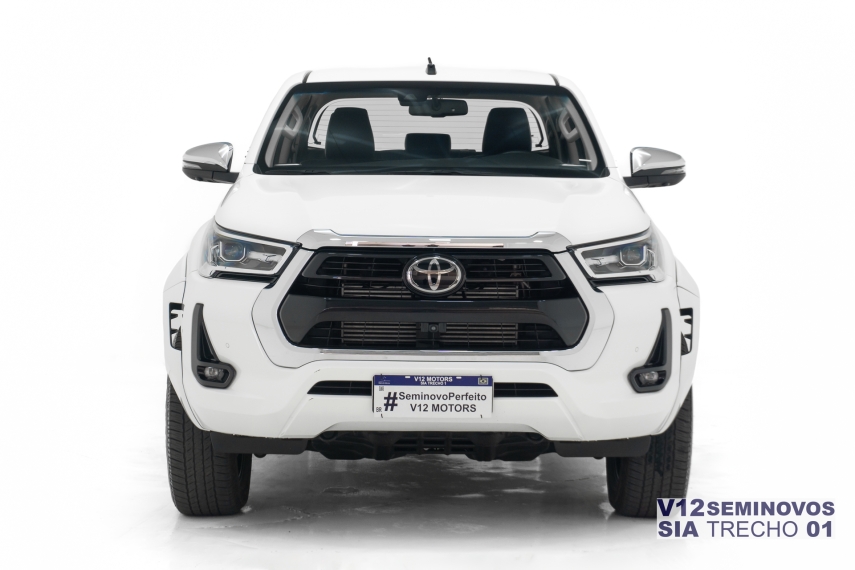 toyota hilux 2.8 d-4d turbo diesel cd srx plus 4x4 automatico 5p 20242