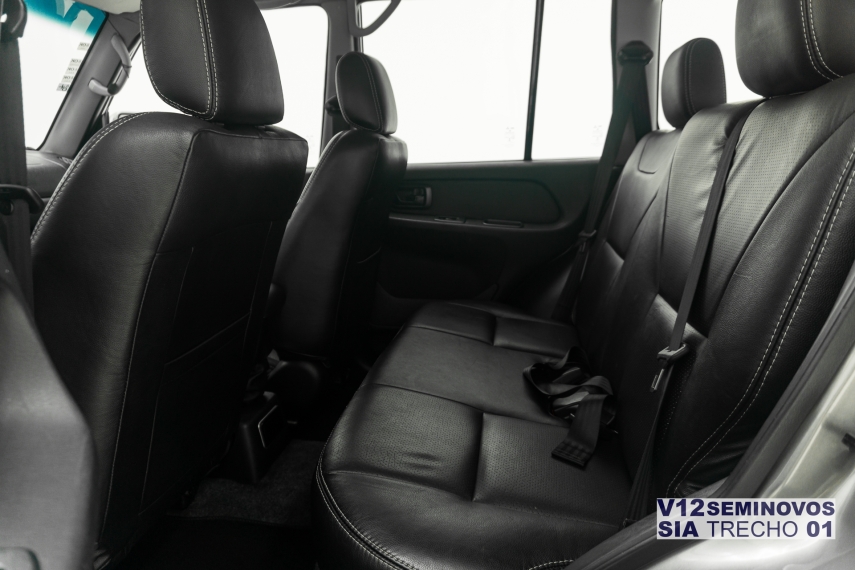 mitsubishi pajero tr4 2.0 4x2 16v 140cv flex 4p automatico 5p 201513