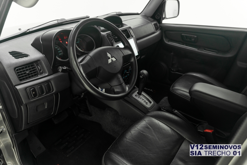 mitsubishi pajero tr4 2.0 4x2 16v 140cv flex 4p automatico 5p 201510