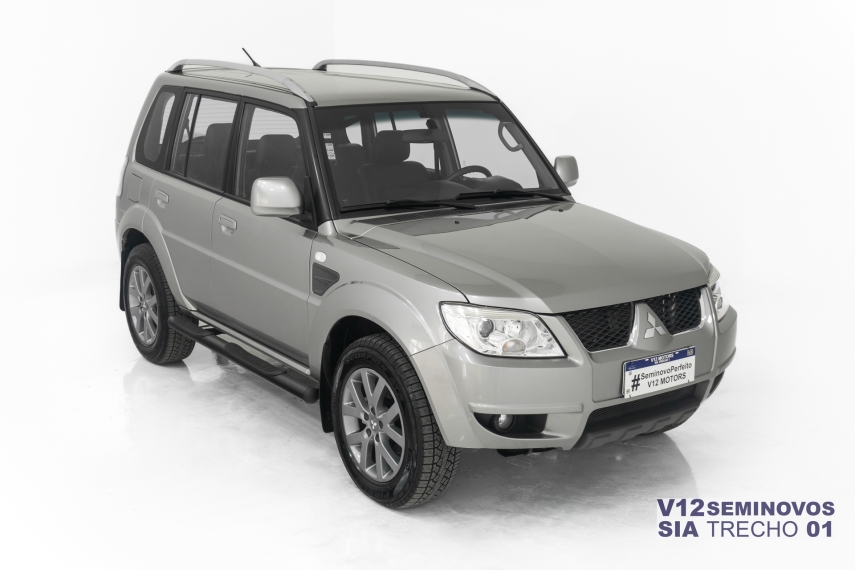 mitsubishi pajero tr4 2.0 4x2 16v 140cv flex 4p automatico 5p 20153