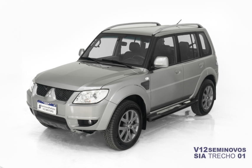 mitsubishi pajero tr4 2.0 4x2 16v 140cv flex 4p automatico 5p 2015