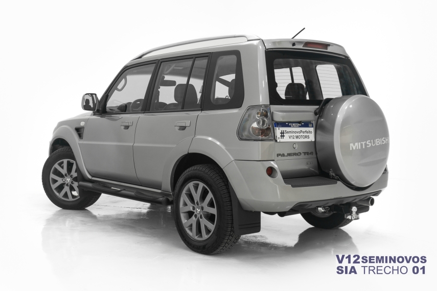 mitsubishi pajero tr4 2.0 4x2 16v 140cv flex 4p automatico 5p 20157