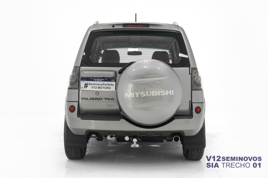 mitsubishi pajero tr4 2.0 4x2 16v 140cv flex 4p automatico 5p 20155