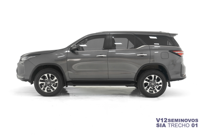 toyota hilux sw4 2.8 d-4d turbo diesel srx platinum 7l 4x4 automatico 5p 20254