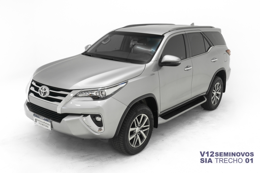 toyota hilux sw4 2.8 srx 4x4 7 lugares 16v turbo intercooler diesel 4p automatico 5p 2020