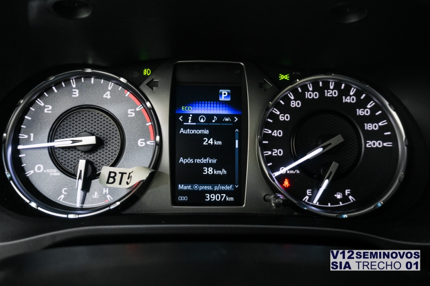 toyota hilux 2.8 d-4d turbo diesel cd srx 4x4 automatico 5p 202512