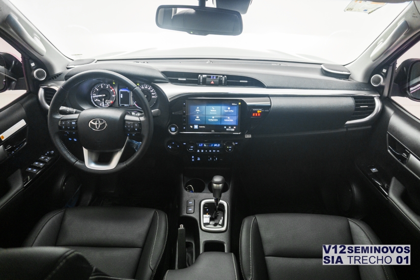 toyota hilux 2.8 d-4d turbo diesel cd srx 4x4 automatico 5p 202511