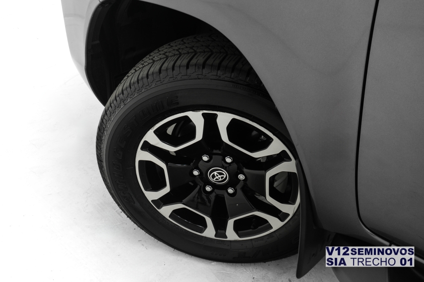 toyota hilux 2.8 d-4d turbo diesel cd srx 4x4 automatico 5p 20257