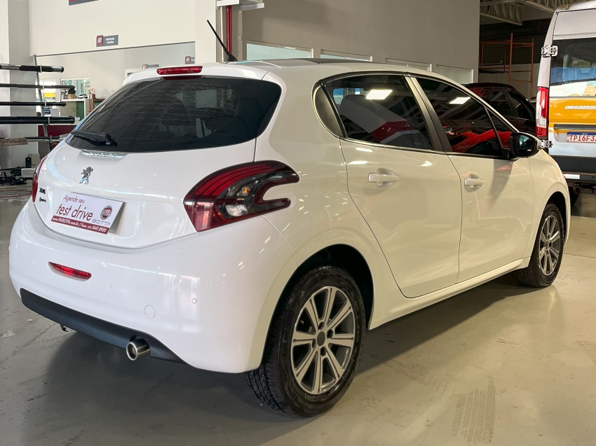 peugeot 208 1.6 allure 16v flex 4p automatico 2017 peugeot 208 1.6 allure 16v flex 4p automatico 2017