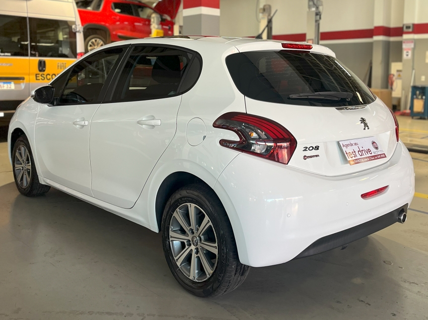 peugeot 208 1.6 allure 16v flex 4p automatico 2017 peugeot 208 1.6 allure 16v flex 4p automatico 2017
