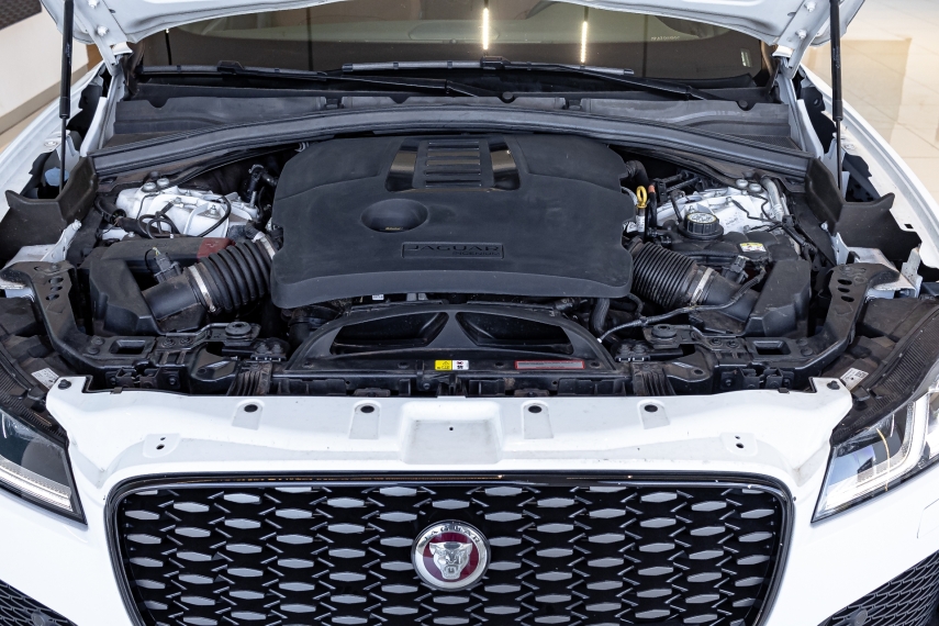 jaguar f-pace se r-dyn p/340 3.0 gasolina 4p automatico 2023.