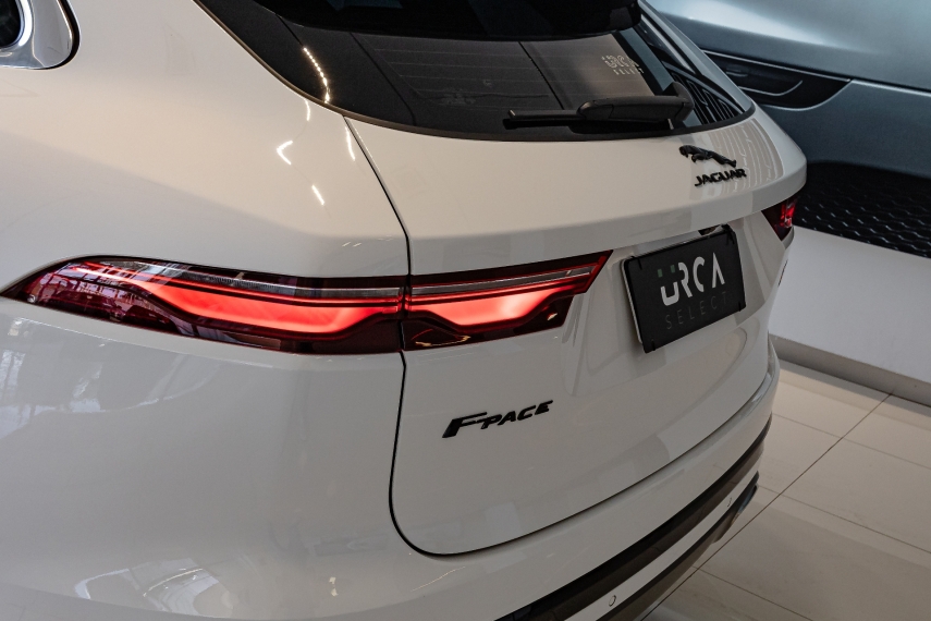 jaguar f-pace se r-dyn p/340 3.0 gasolina 4p automatico 2023.