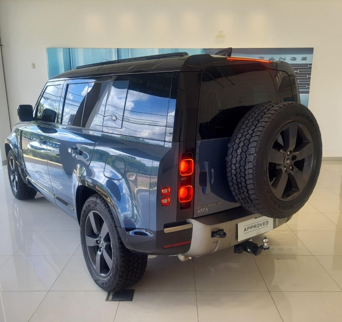defender 3.0 d300 turbo mhev 110 hse awd automatico.