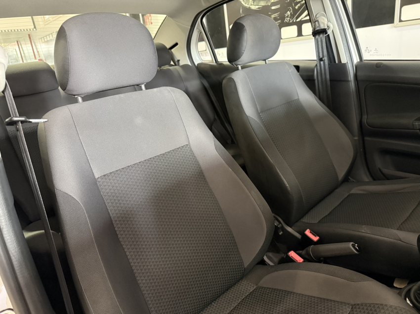 volkswagen voyage 1.6 msi totalflex 4p manual.