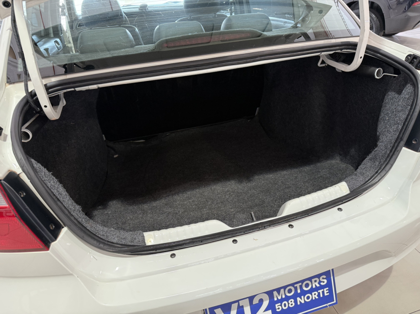 volkswagen voyage 1.6 msi totalflex 4p manual.