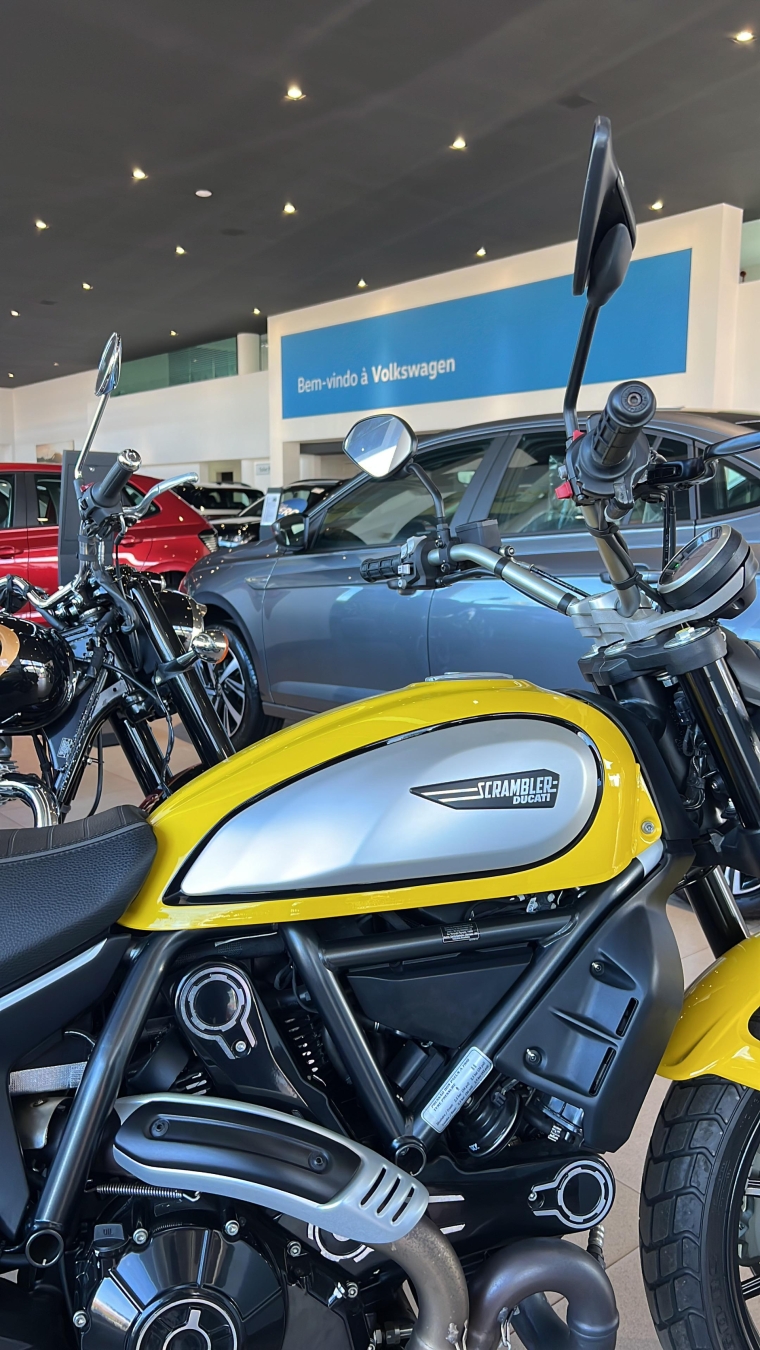 ducati scrambler icon 800 cc.