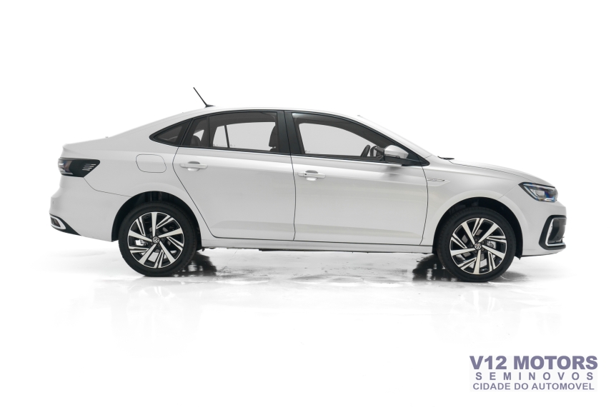 virtus highline 2023/2023 com apenas 21mil km.