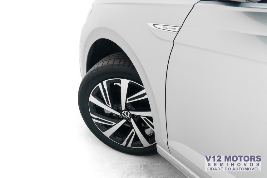 virtus highline 2023/2023 com apenas 21mil km.