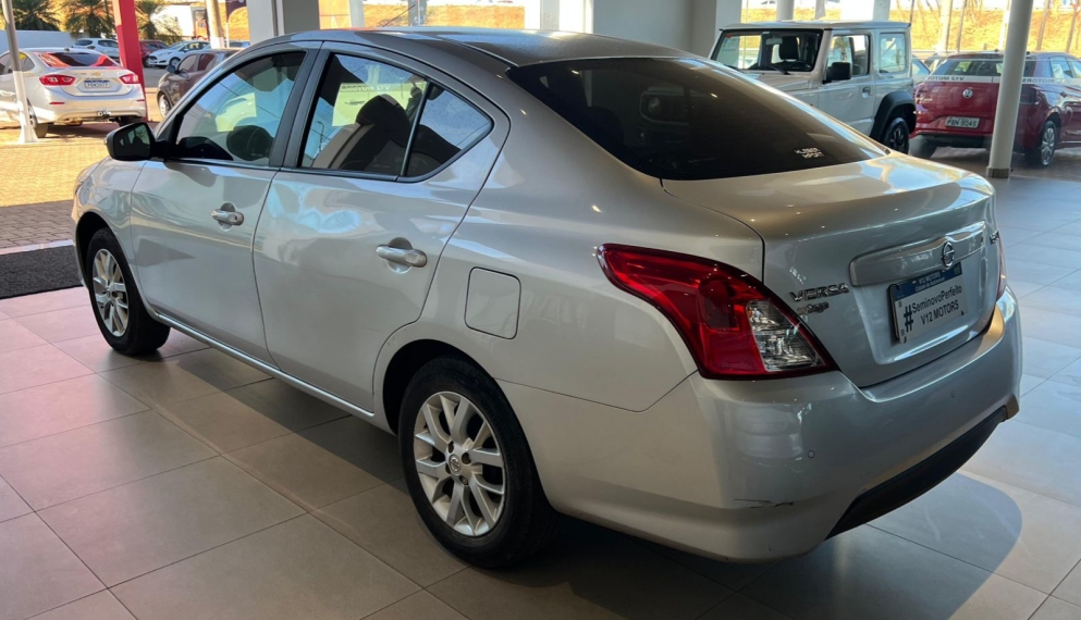 nissan versa 1.6 16v flexstart sv 4p xtronic flex automatico 2020
