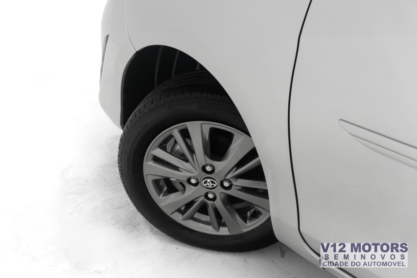 toyota yaris 1.5 16v flex sedan xl plus connect multidrive 4p automatico 20227