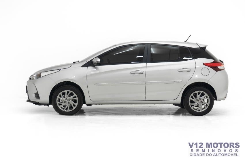 toyota yaris 1.5 16v flex xs multidrive 4p automatico 20254