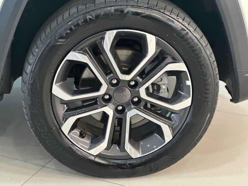 jeep commander 2.0 td380 turbo diesel limited at9 4p automatico 2023